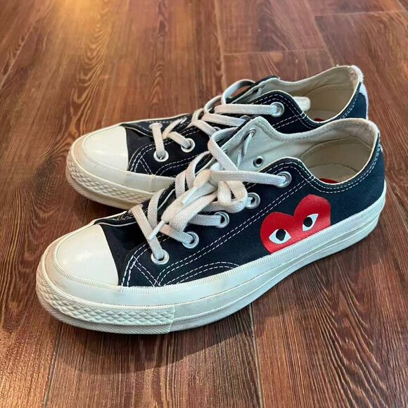 converse & PLAY shoes - Picture 1 of 5